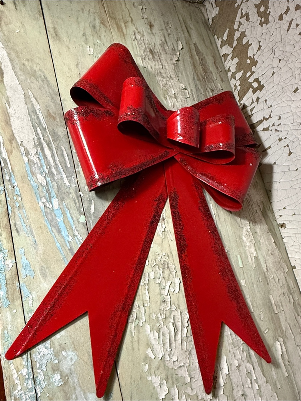 🎄 Red Metal Decorative Bow Wall or Wreath Accent with Hanger